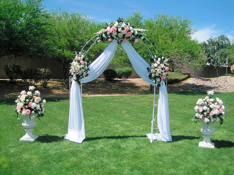 Фотозоны на свадьбу с элементами ковки под заказ в Гомеле